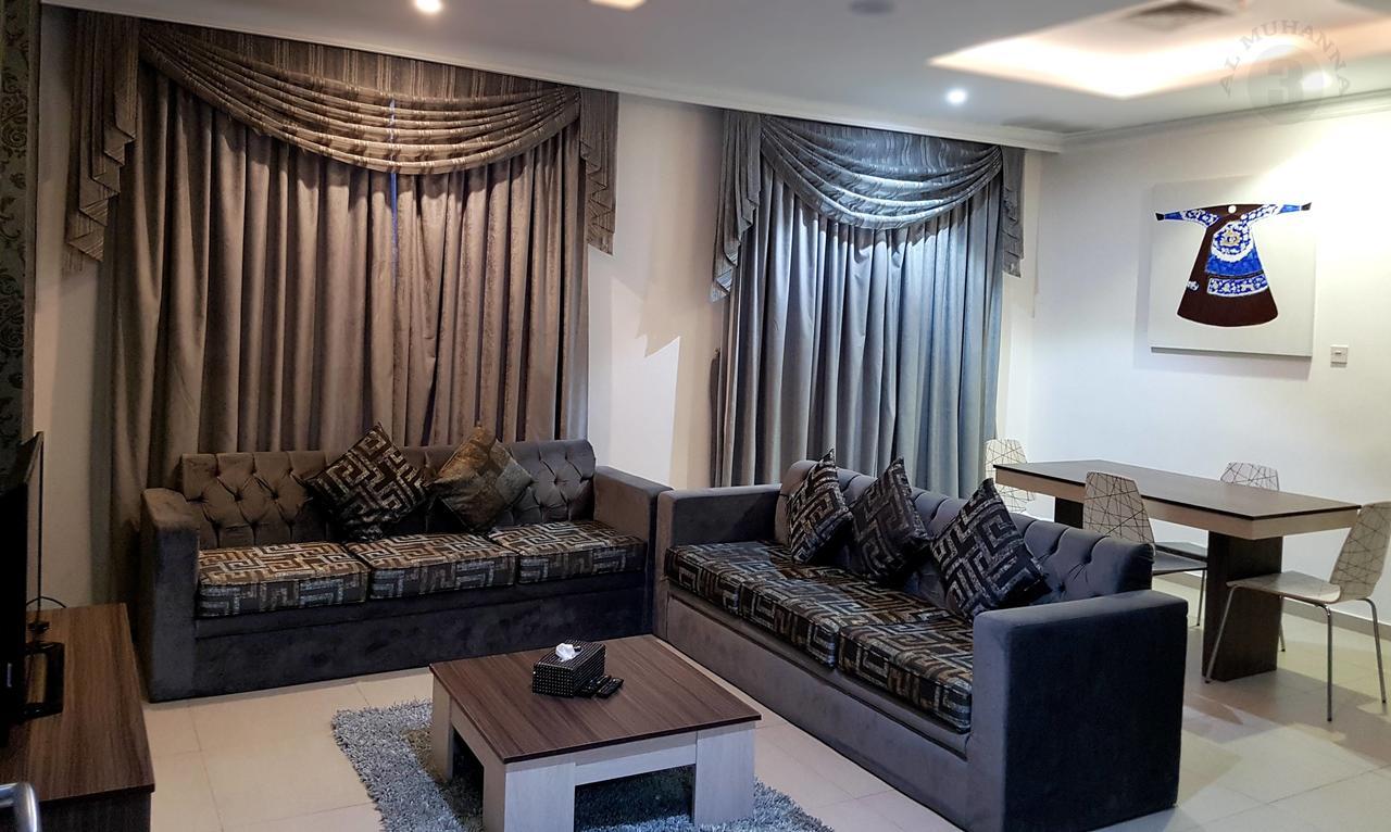 Al Muhanna Plaza Luxury Apartments Kuwait City Exteriör bild