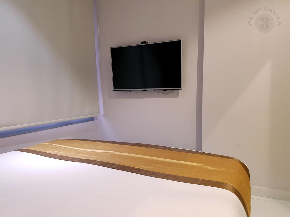 Al Muhanna Plaza Luxury Apartments Kuwait City Exteriör bild