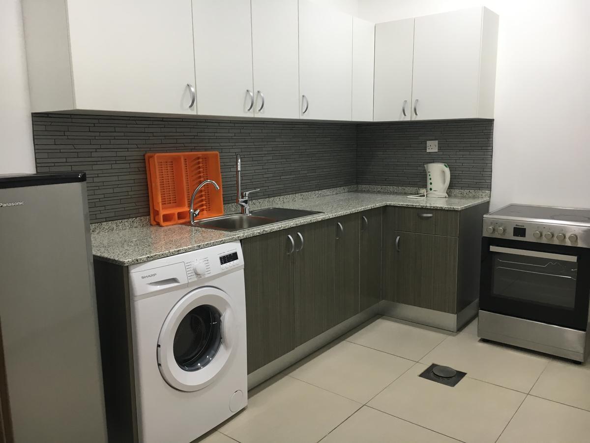 Al Muhanna Plaza Luxury Apartments Kuwait City Exteriör bild