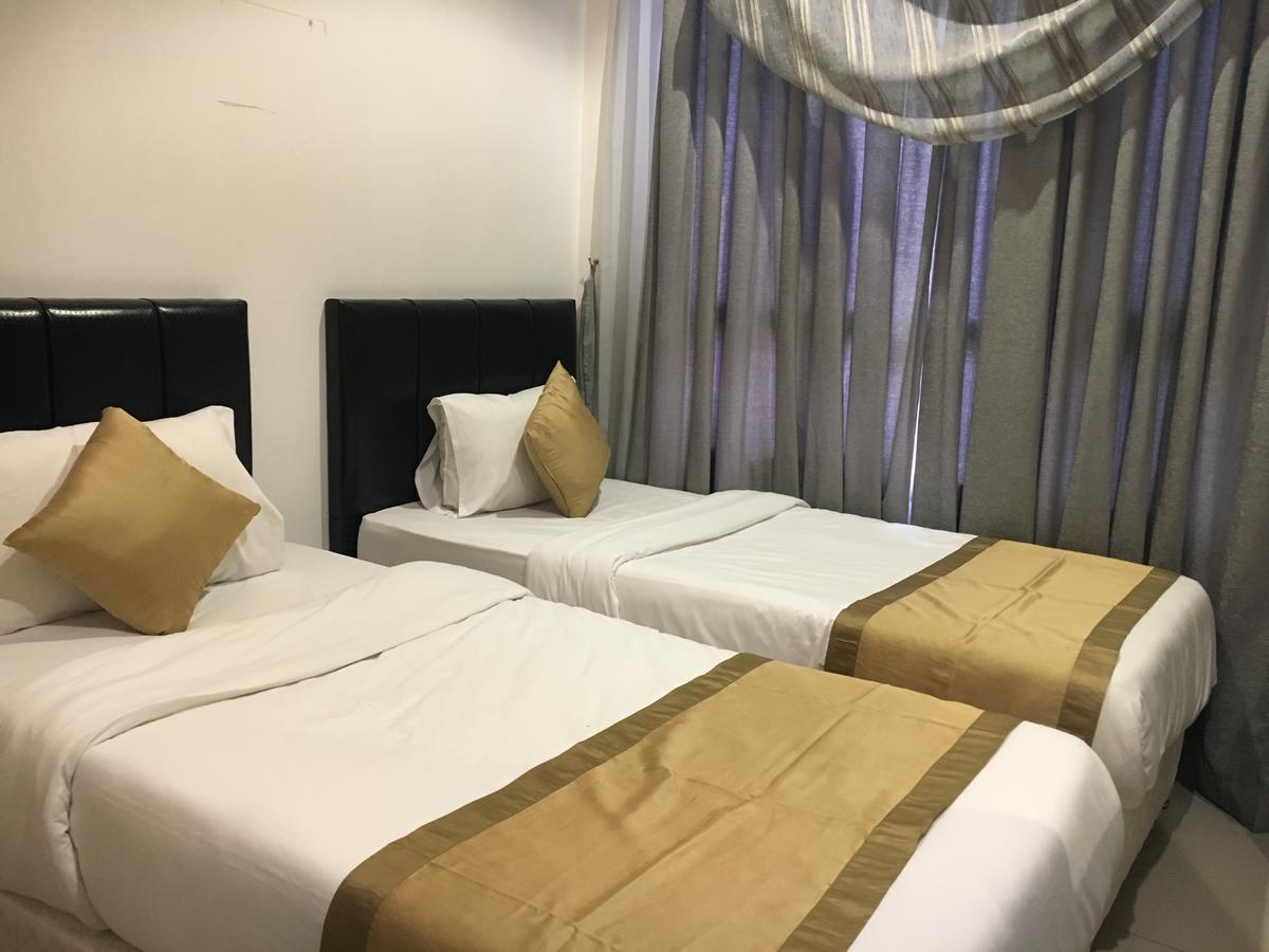 Al Muhanna Plaza Luxury Apartments Kuwait City Exteriör bild